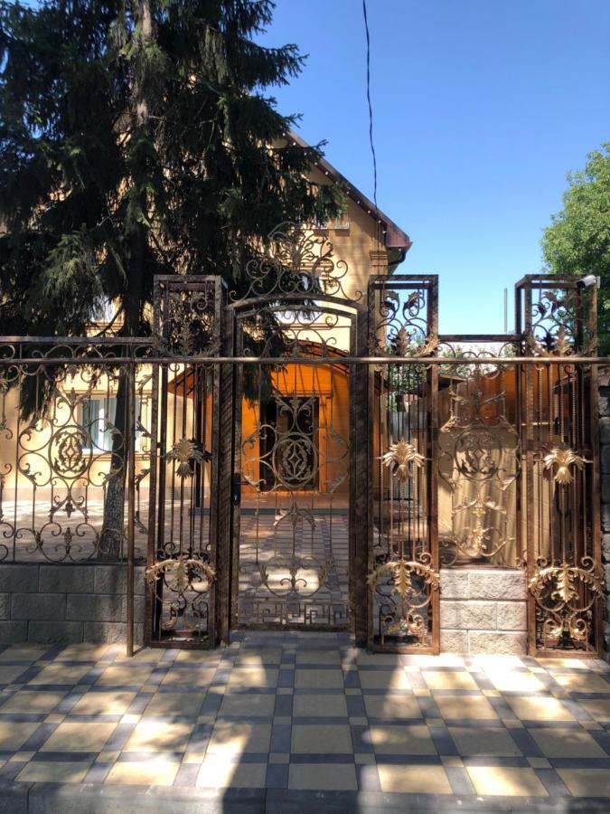 Hotel Lion Αλμάτι Εξωτερικό φωτογραφία